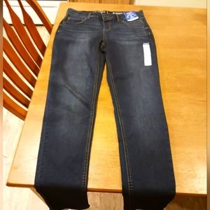Jeans bought for daughter, never to hardly never been worn. Tags still on em!